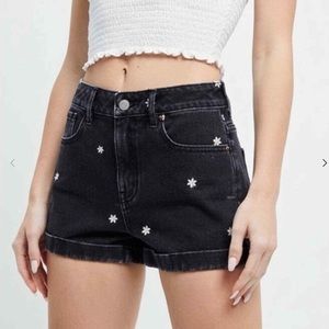 PACSUN black denim daisy shorts